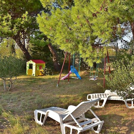 Feniks Apartmani Lopar Exterior foto
